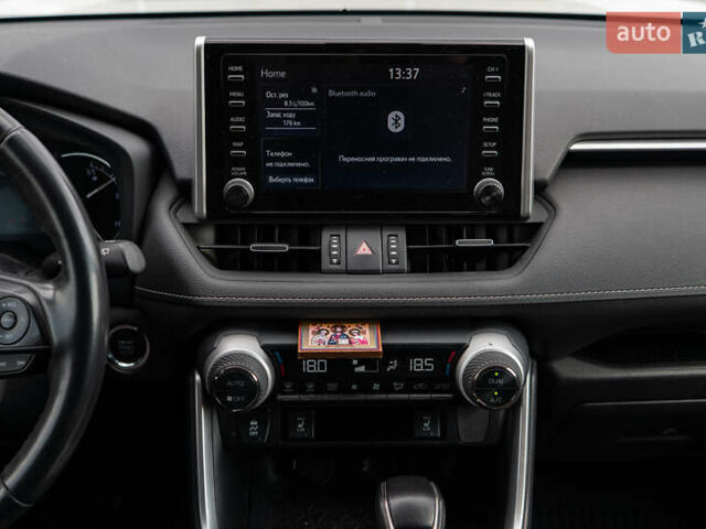 Білий Тойота РАВ 4, об'ємом двигуна 2 л та пробігом 105 тис. км за 25900 $, фото 32 на Automoto.ua