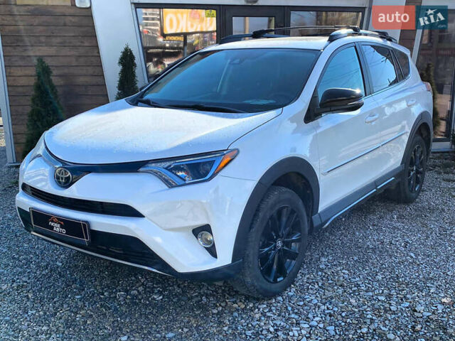 Білий Тойота РАВ 4, об'ємом двигуна 2.49 л та пробігом 104 тис. км за 17500 $, фото 2 на Automoto.ua