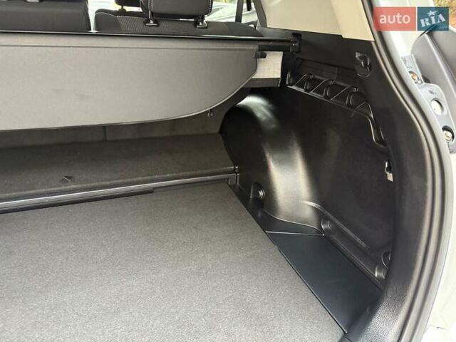 Белый Тойота РАВ 4, объемом двигателя 2.49 л и пробегом 98 тыс. км за 23999 $, фото 54 на Automoto.ua