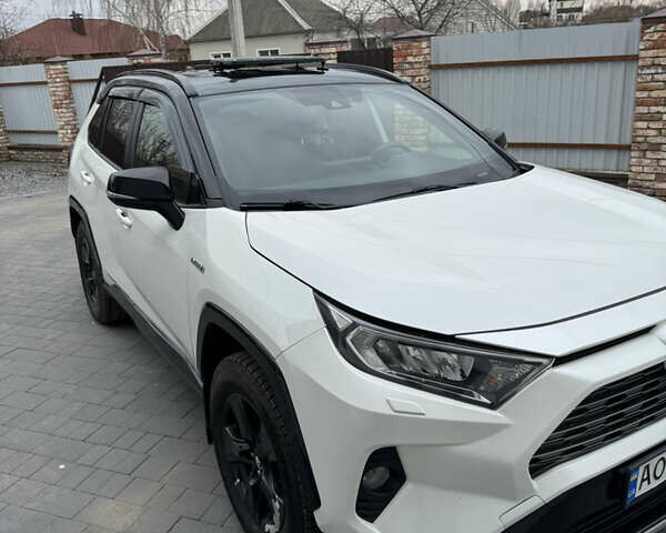 Белый Тойота РАВ 4, объемом двигателя 2.49 л и пробегом 120 тыс. км за 26000 $, фото 2 на Automoto.ua