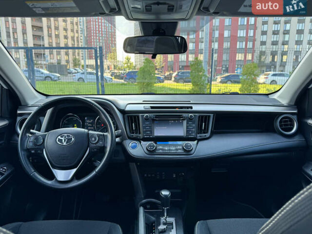 Білий Тойота РАВ 4, об'ємом двигуна 2.49 л та пробігом 121 тис. км за 24500 $, фото 25 на Automoto.ua