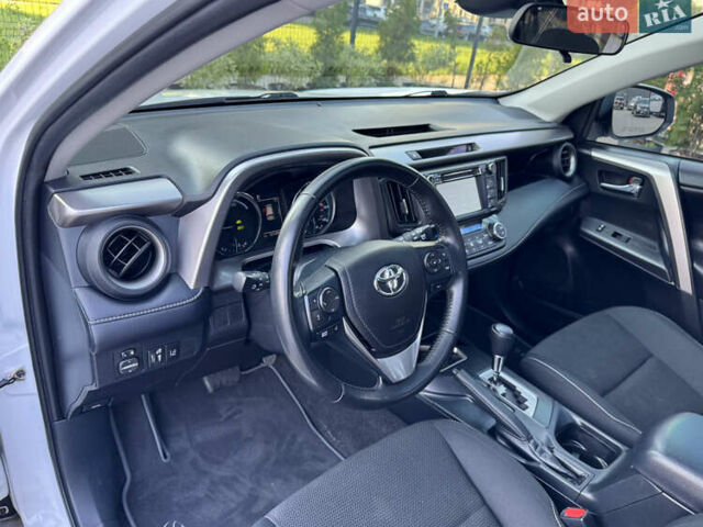 Білий Тойота РАВ 4, об'ємом двигуна 2.49 л та пробігом 121 тис. км за 24500 $, фото 19 на Automoto.ua