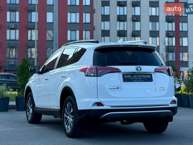 Білий Тойота РАВ 4, об'ємом двигуна 2.49 л та пробігом 121 тис. км за 24500 $, фото 8 на Automoto.ua