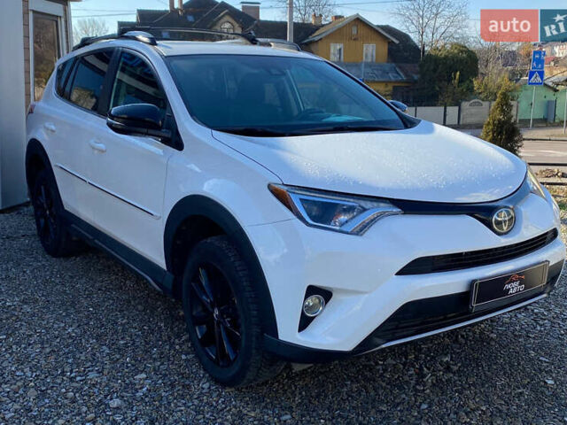 Білий Тойота РАВ 4, об'ємом двигуна 2.49 л та пробігом 104 тис. км за 17500 $, фото 1 на Automoto.ua