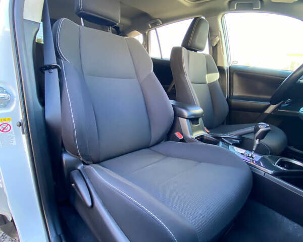 Білий Тойота РАВ 4, об'ємом двигуна 2.49 л та пробігом 104 тис. км за 17500 $, фото 7 на Automoto.ua