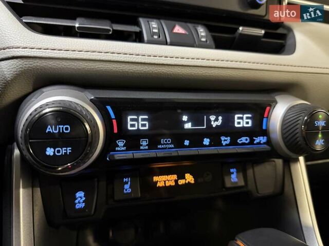 Білий Тойота РАВ 4, об'ємом двигуна 2.49 л та пробігом 33 тис. км за 27900 $, фото 36 на Automoto.ua