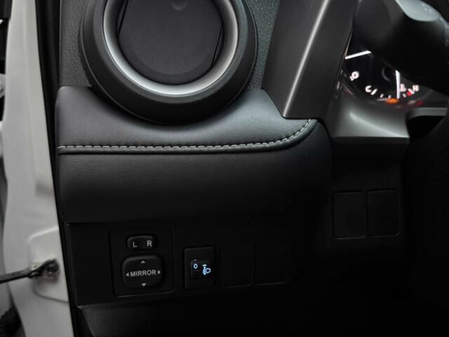 Белый Тойота РАВ 4, объемом двигателя 2 л и пробегом 98 тыс. км за 19500 $, фото 17 на Automoto.ua