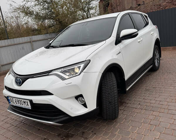 Белый Тойота РАВ 4, объемом двигателя 2.49 л и пробегом 144 тыс. км за 24990 $, фото 1 на Automoto.ua