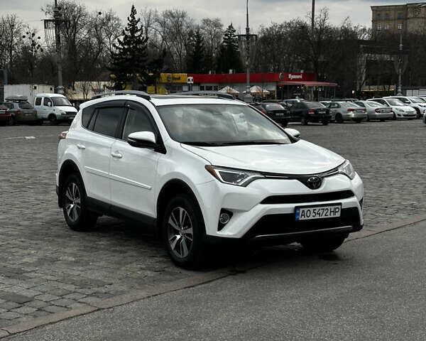 Білий Тойота РАВ 4, об'ємом двигуна 2.49 л та пробігом 163 тис. км за 18000 $, фото 4 на Automoto.ua