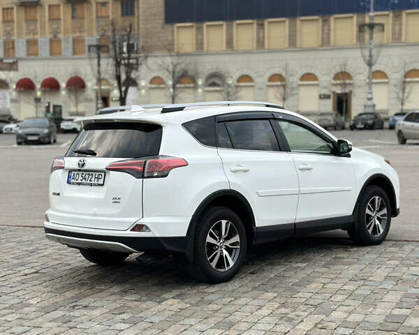 Білий Тойота РАВ 4, об'ємом двигуна 2.49 л та пробігом 163 тис. км за 18000 $, фото 12 на Automoto.ua