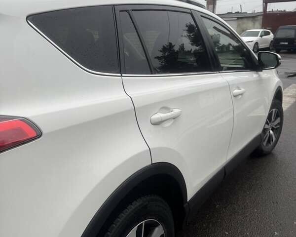 Белый Тойота РАВ 4, объемом двигателя 2.49 л и пробегом 119 тыс. км за 19000 $, фото 20 на Automoto.ua