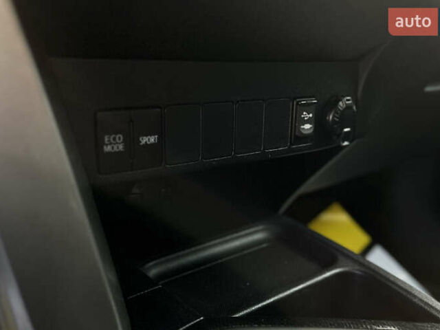 Белый Тойота РАВ 4, объемом двигателя 2.49 л и пробегом 95 тыс. км за 18699 $, фото 13 на Automoto.ua