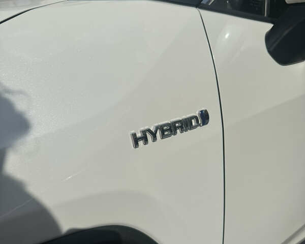 Белый Тойота РАВ 4, объемом двигателя 2.49 л и пробегом 140 тыс. км за 27000 $, фото 5 на Automoto.ua