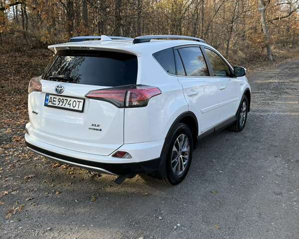 Білий Тойота РАВ 4, об'ємом двигуна 2.49 л та пробігом 150 тис. км за 22500 $, фото 6 на Automoto.ua