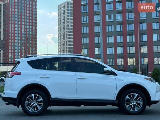 Білий Тойота РАВ 4, об'ємом двигуна 2.49 л та пробігом 121 тис. км за 24500 $, фото 11 на Automoto.ua