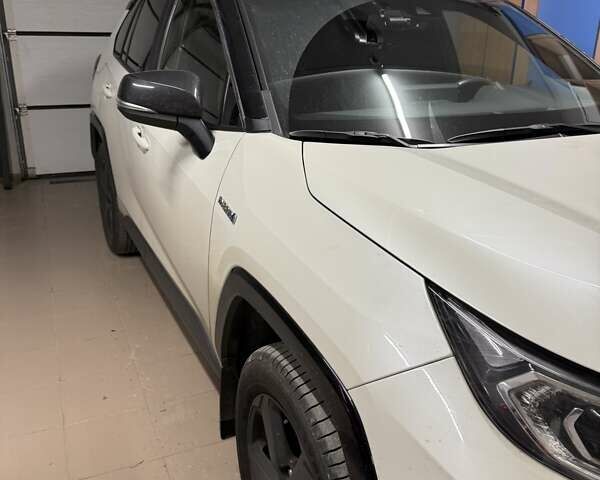 Білий Тойота РАВ 4, об'ємом двигуна 2.49 л та пробігом 120 тис. км за 29000 $, фото 1 на Automoto.ua