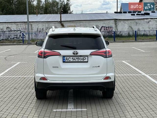 Белый Тойота РАВ 4, объемом двигателя 2 л и пробегом 171 тыс. км за 19999 $, фото 8 на Automoto.ua