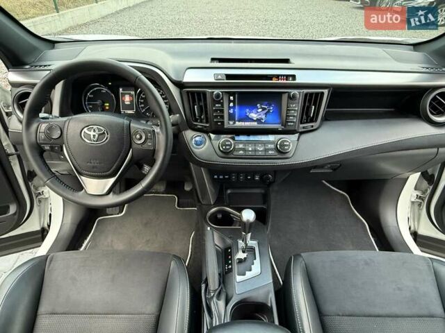 Белый Тойота РАВ 4, объемом двигателя 2.5 л и пробегом 117 тыс. км за 24300 $, фото 41 на Automoto.ua