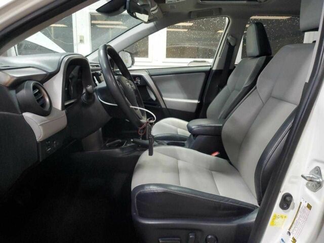 Білий Тойота РАВ 4, об'ємом двигуна 2.5 л та пробігом 147 тис. км за 5100 $, фото 6 на Automoto.ua