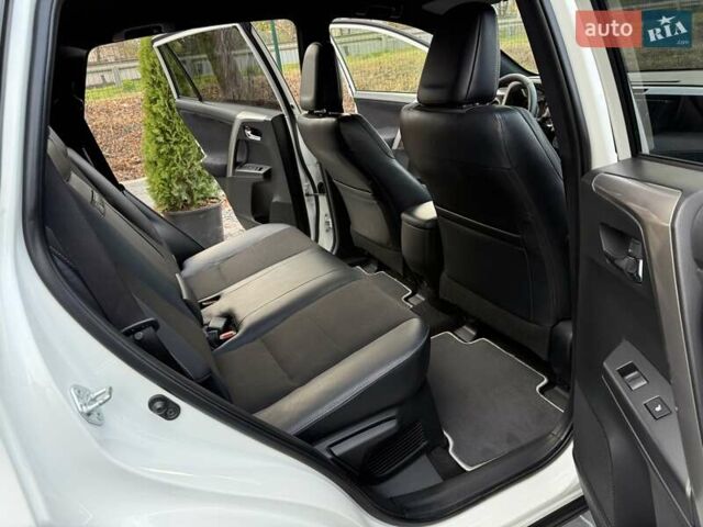 Белый Тойота РАВ 4, объемом двигателя 2.5 л и пробегом 117 тыс. км за 24300 $, фото 42 на Automoto.ua