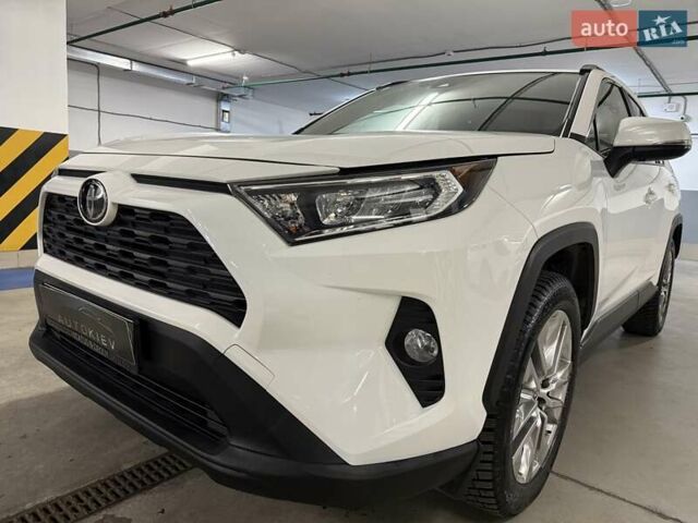 Білий Тойота РАВ 4, об'ємом двигуна 2.49 л та пробігом 33 тис. км за 27900 $, фото 14 на Automoto.ua