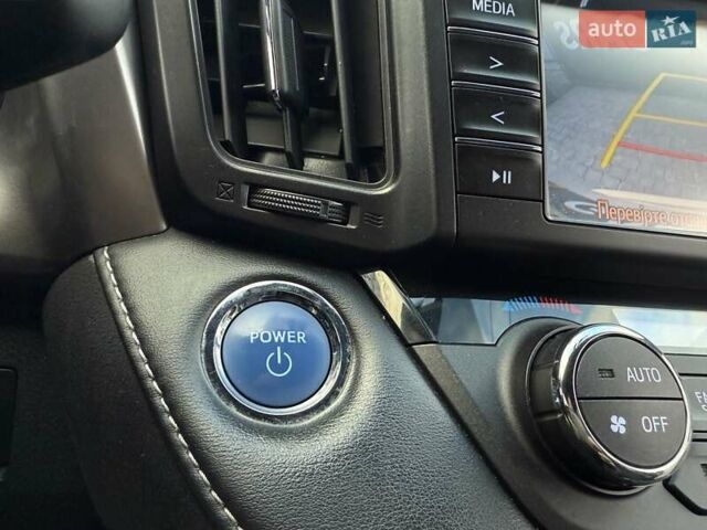 Белый Тойота РАВ 4, объемом двигателя 2.5 л и пробегом 117 тыс. км за 24300 $, фото 57 на Automoto.ua