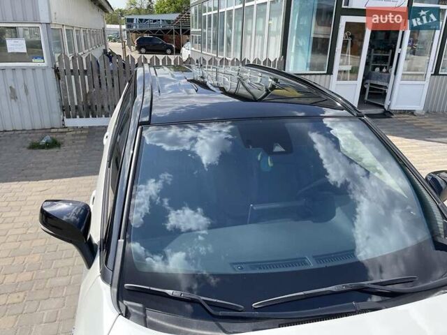 Белый Тойота РАВ 4, объемом двигателя 2.5 л и пробегом 113 тыс. км за 30500 $, фото 14 на Automoto.ua