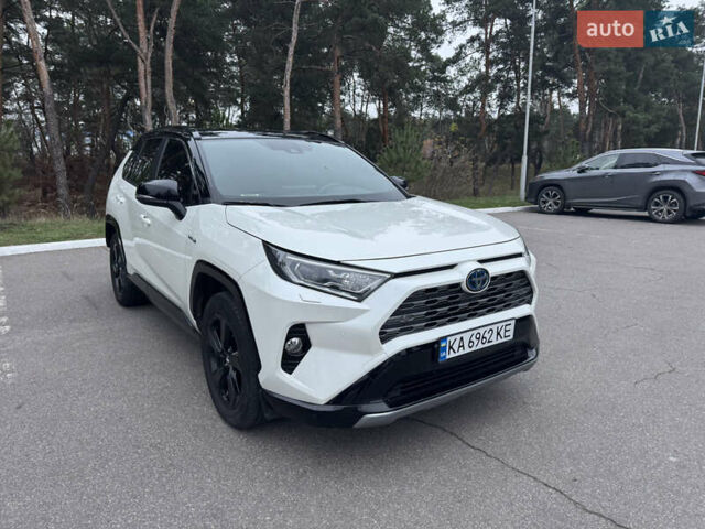 Белый Тойота РАВ 4, объемом двигателя 2.5 л и пробегом 62 тыс. км за 29900 $, фото 1 на Automoto.ua