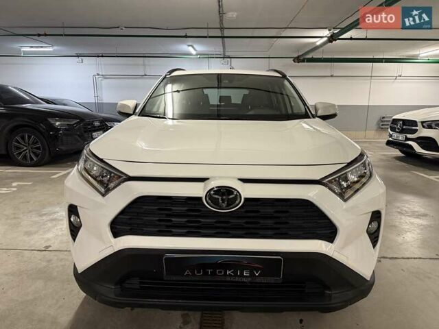 Білий Тойота РАВ 4, об'ємом двигуна 2.49 л та пробігом 33 тис. км за 27900 $, фото 3 на Automoto.ua