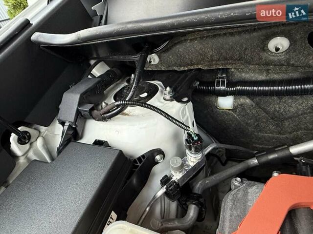 Белый Тойота РАВ 4, объемом двигателя 2.5 л и пробегом 117 тыс. км за 24300 $, фото 75 на Automoto.ua