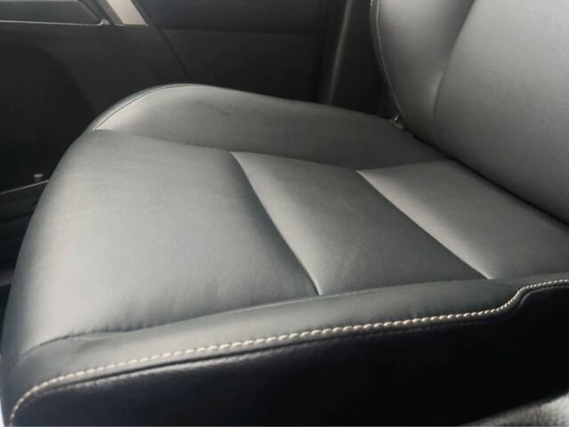 Білий Тойота РАВ 4, об'ємом двигуна 0 л та пробігом 140 тис. км за 12800 $, фото 8 на Automoto.ua