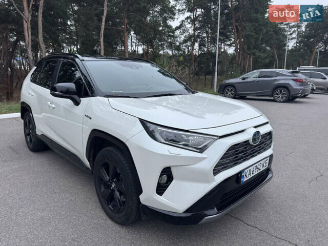 Белый Тойота РАВ 4, объемом двигателя 2.5 л и пробегом 62 тыс. км за 29900 $, фото 2 на Automoto.ua