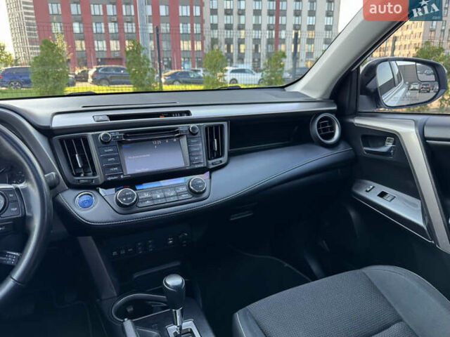 Білий Тойота РАВ 4, об'ємом двигуна 2.49 л та пробігом 121 тис. км за 24500 $, фото 31 на Automoto.ua