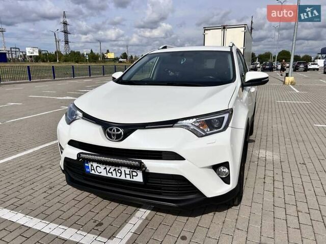 Белый Тойота РАВ 4, объемом двигателя 2 л и пробегом 171 тыс. км за 19999 $, фото 21 на Automoto.ua