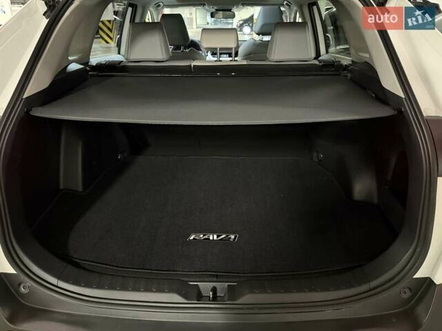 Білий Тойота РАВ 4, об'ємом двигуна 2.49 л та пробігом 33 тис. км за 27900 $, фото 44 на Automoto.ua