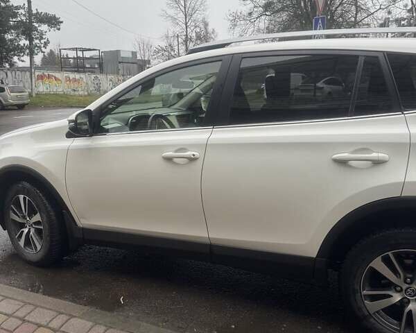 Белый Тойота РАВ 4, объемом двигателя 2.49 л и пробегом 119 тыс. км за 19000 $, фото 12 на Automoto.ua