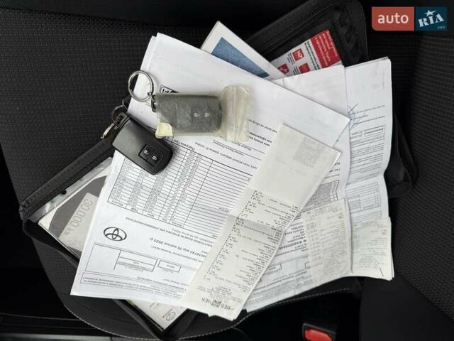 Белый Тойота РАВ 4, объемом двигателя 2.49 л и пробегом 98 тыс. км за 23999 $, фото 4 на Automoto.ua