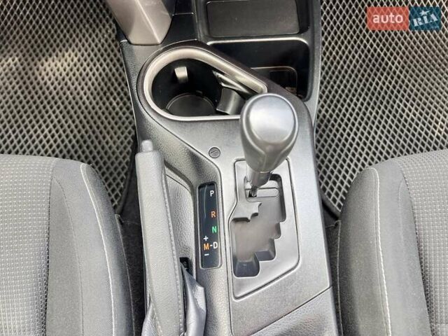 Белый Тойота РАВ 4, объемом двигателя 2 л и пробегом 171 тыс. км за 19999 $, фото 90 на Automoto.ua