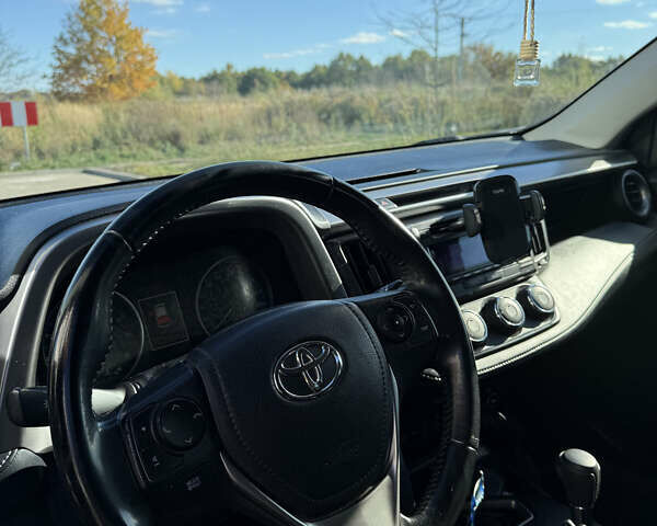 Белый Тойота РАВ 4, объемом двигателя 1.99 л и пробегом 98 тыс. км за 21000 $, фото 6 на Automoto.ua