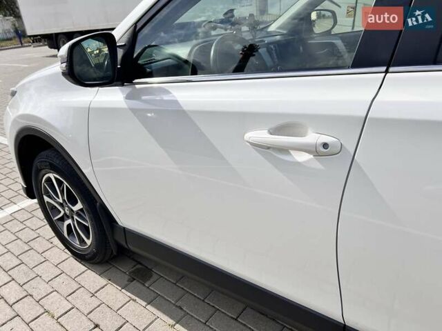 Белый Тойота РАВ 4, объемом двигателя 2 л и пробегом 171 тыс. км за 19999 $, фото 39 на Automoto.ua