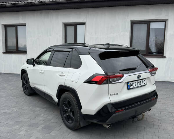 Белый Тойота РАВ 4, объемом двигателя 2.49 л и пробегом 120 тыс. км за 26000 $, фото 3 на Automoto.ua