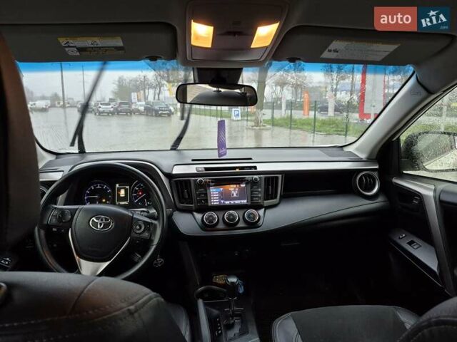 Белый Тойота РАВ 4, объемом двигателя 2.49 л и пробегом 132 тыс. км за 19200 $, фото 7 на Automoto.ua