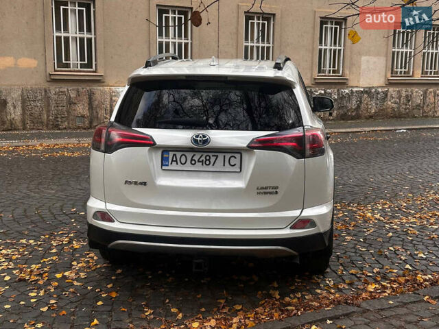 Белый Тойота РАВ 4, объемом двигателя 2.49 л и пробегом 191 тыс. км за 21800 $, фото 4 на Automoto.ua
