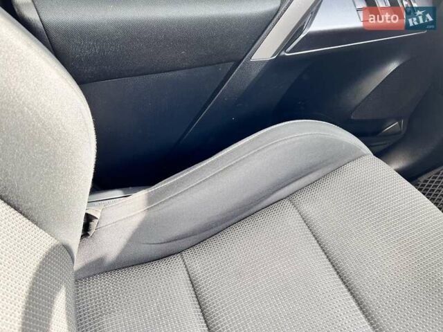 Белый Тойота РАВ 4, объемом двигателя 2 л и пробегом 171 тыс. км за 19999 $, фото 85 на Automoto.ua