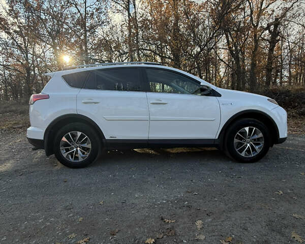 Білий Тойота РАВ 4, об'ємом двигуна 2.49 л та пробігом 150 тис. км за 22500 $, фото 7 на Automoto.ua