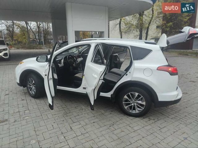 Білий Тойота РАВ 4, об'ємом двигуна 2.49 л та пробігом 90 тис. км за 25300 $, фото 10 на Automoto.ua