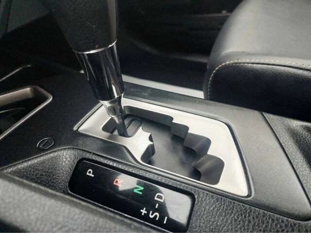 Білий Тойота РАВ 4, об'ємом двигуна 0 л та пробігом 140 тис. км за 12800 $, фото 6 на Automoto.ua