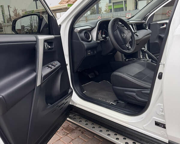 Белый Тойота РАВ 4, объемом двигателя 2.49 л и пробегом 144 тыс. км за 24990 $, фото 16 на Automoto.ua