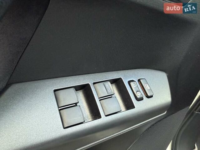 Белый Тойота РАВ 4, объемом двигателя 2.5 л и пробегом 117 тыс. км за 24300 $, фото 63 на Automoto.ua