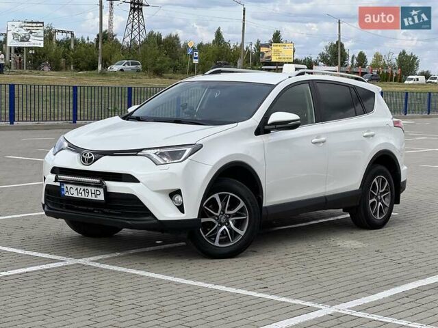Белый Тойота РАВ 4, объемом двигателя 2 л и пробегом 171 тыс. км за 19999 $, фото 6 на Automoto.ua